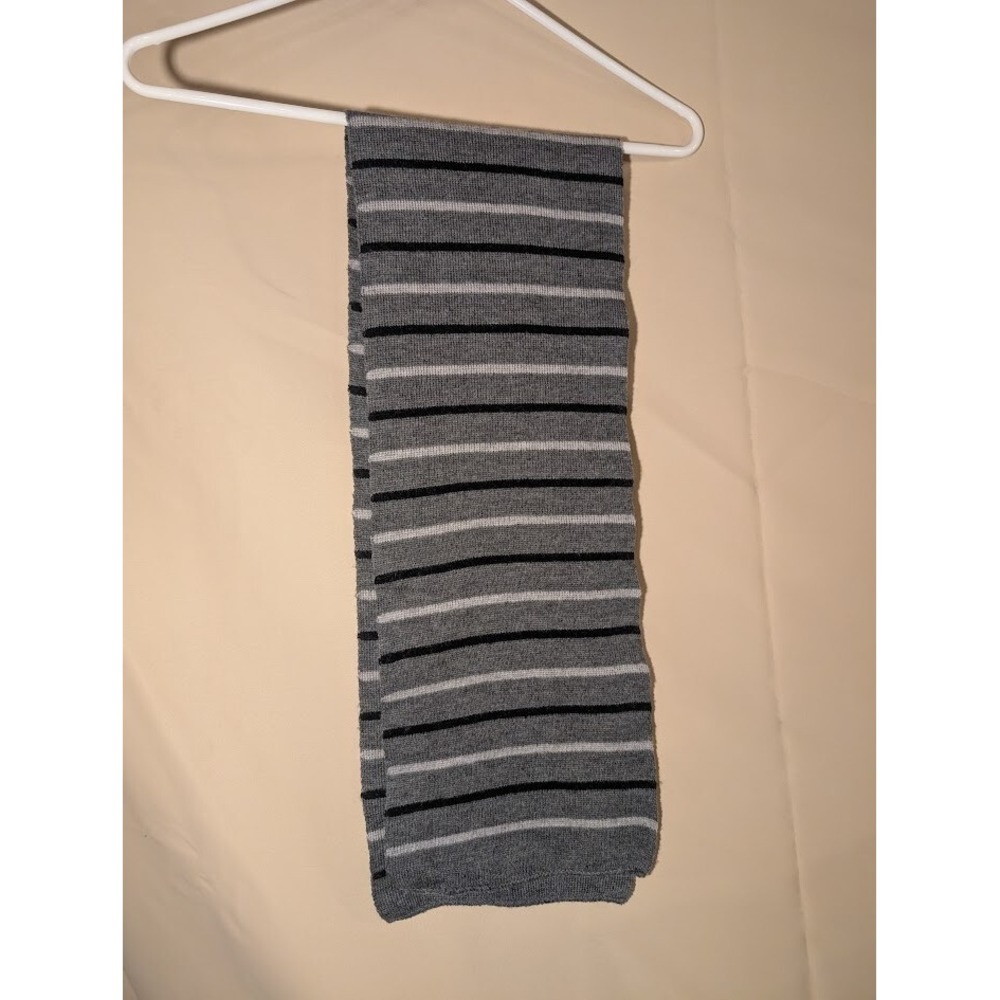 Golden Medal Striped Knit Scarf Gray Black White Soft Acrylic Blend 58x8 - Picture 1 of 3